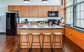 Ny Style Centric Loft With King Bed By Park Av.
