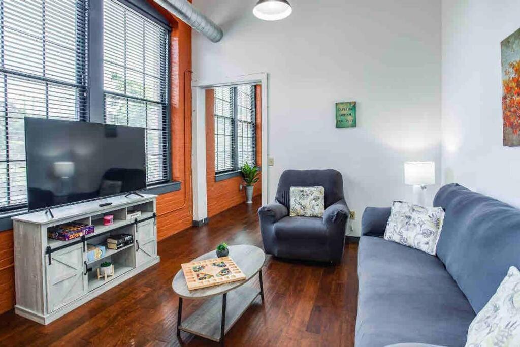 Ny Style Centric Loft With King Bed By Park Av. Apartment Rochester Exterior photo