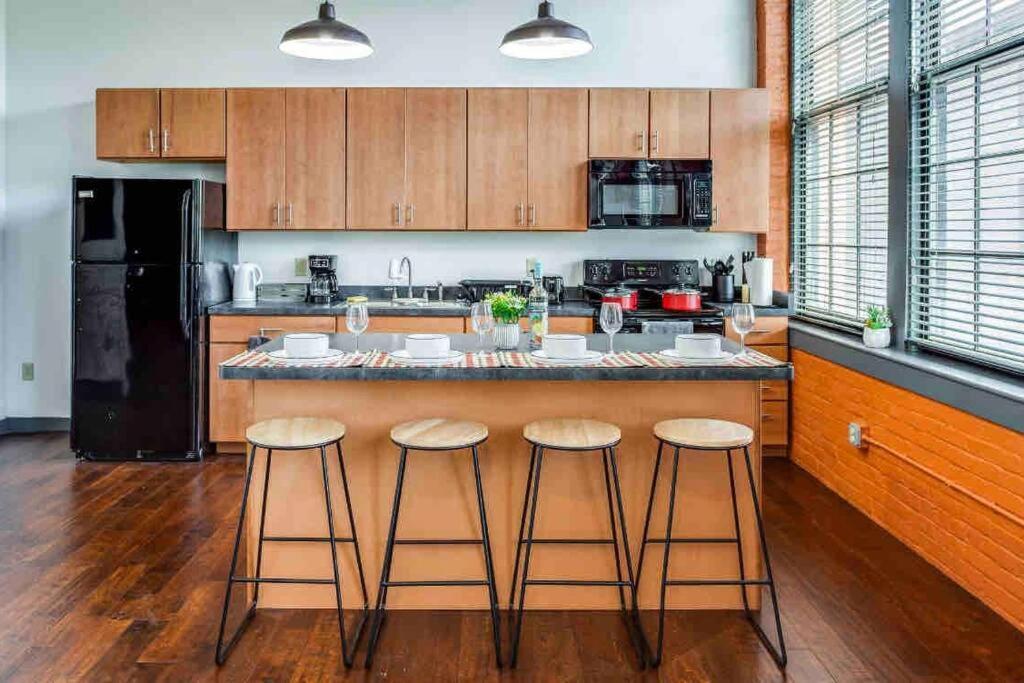 Ny Style Centric Loft With King Bed By Park Av. Apartment Rochester Exterior photo